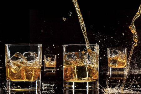 REASON YOU SHOULD ADD A SPLASH OF WATER TO YOUR WHISKEY